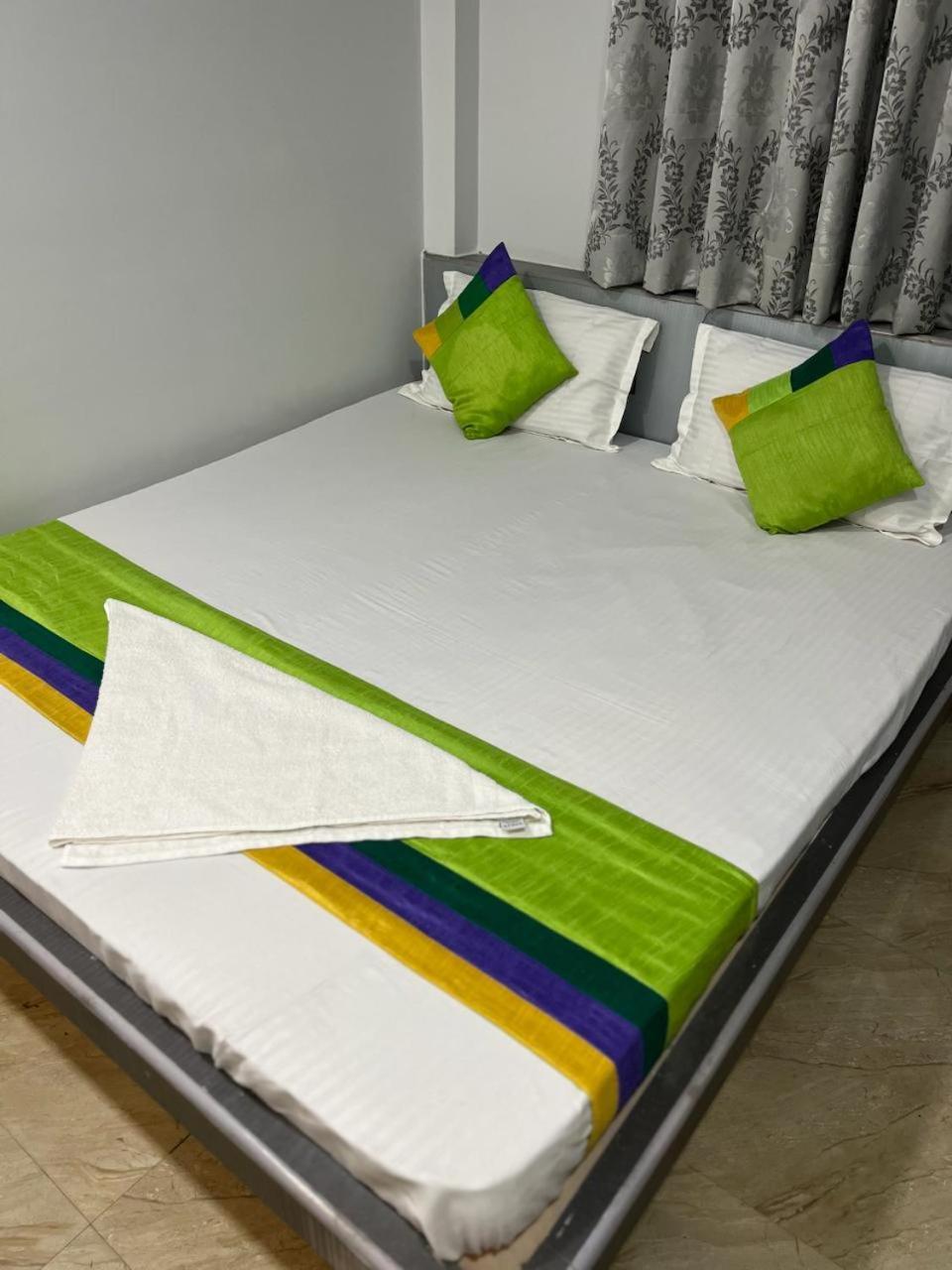 Lavish Living Villa พาราณสี ภายนอก รูปภาพ